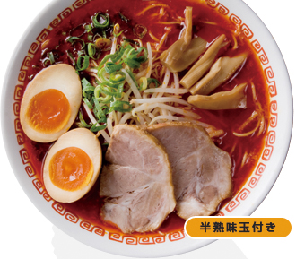 元祖鶏ガラ 赤味ラーメン(半熟味玉付き)｜写真